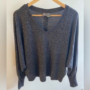 Anthropologie Saturday Sunday Women’s gray V-neck comfortable lounge sweater